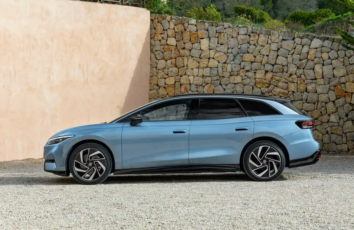 سيارة فولكس واجن id7 tourer